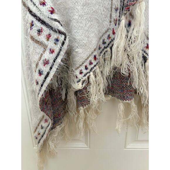 Cardigan Sleeveless Open Font Fringe Fuzzy Women’s One  Size. - Picture 4 of 7